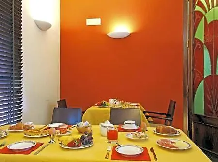 Maxim Hotel 3*