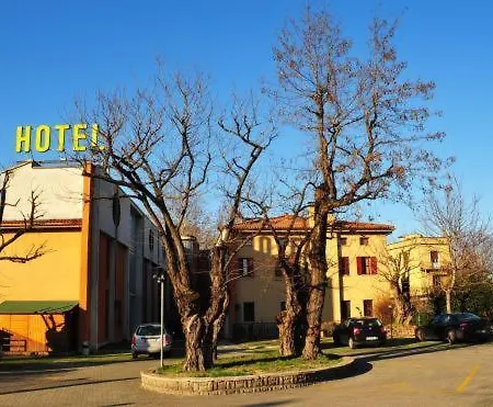 Maxim Hotel
